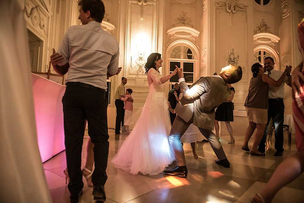 Wiener Walzer ins Glück: Der ultimative Guide zum Heiraten in Wien für internationale Paare